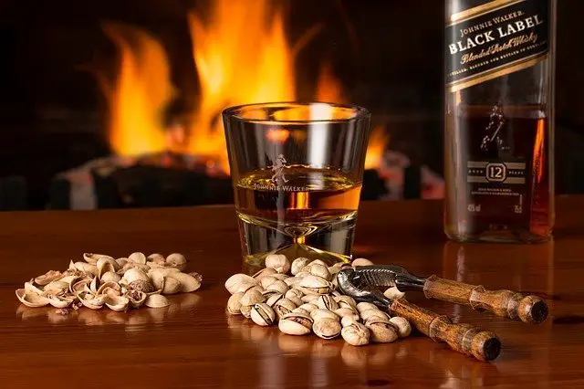 El whisky ¿cuánta azúcar y calorías tiene?