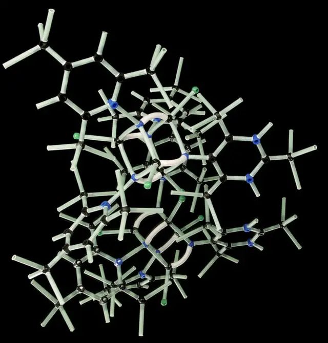 What is a molecule:in biology, in chemistry, in science, example